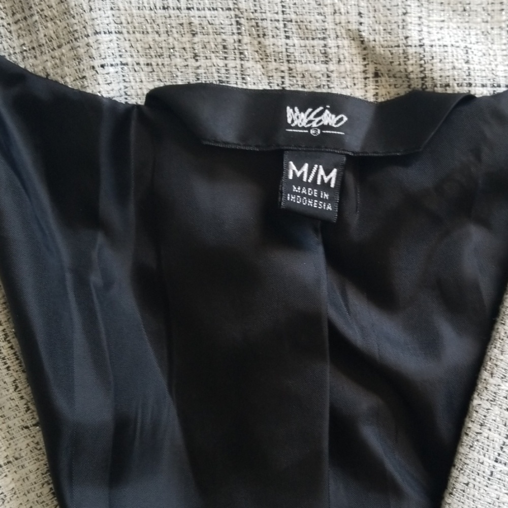 Blazer - Picture 2 of 4